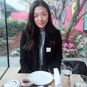 Meet your Posher, Stephanie